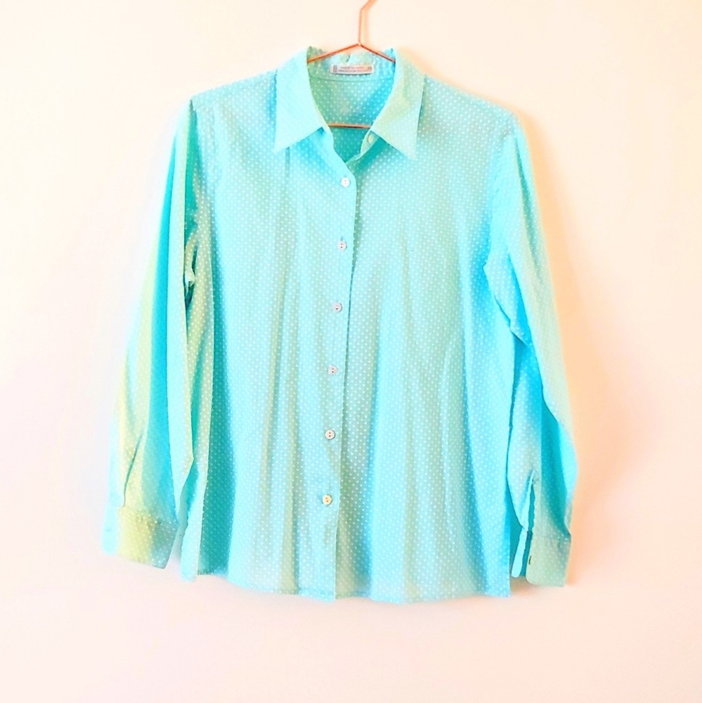 Foxcroft aqua & white polka dot button up shirt